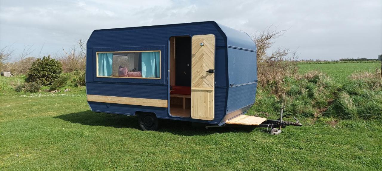 Les Moitiers-d'Allonne Camping Les Ronds Duval Face Aux Iles Anglo-Normandes מראה חיצוני תמונה